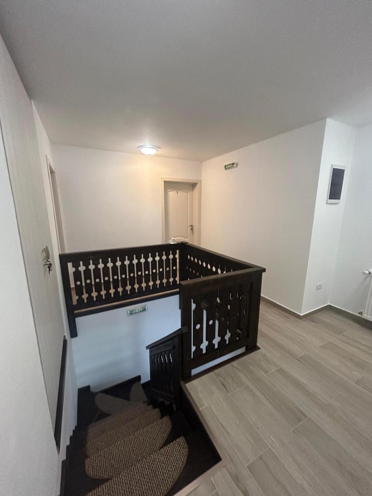 Casa Dani&Moni Hotel Moeciu De Sus Ngoại thất bức ảnh